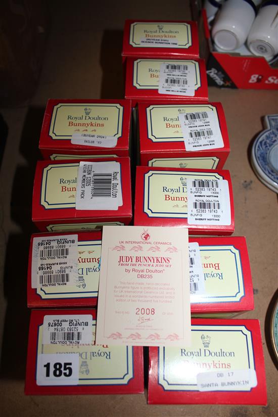 10 Bunnykins bunnies, boxed
